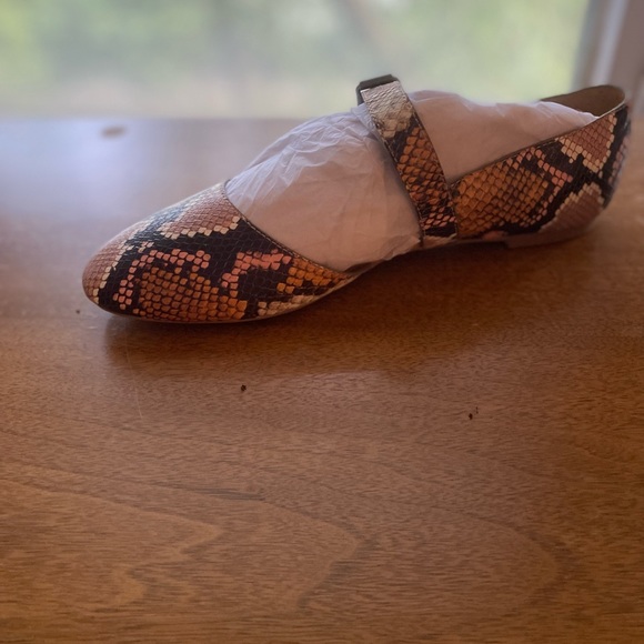 Snack embossed Mary Janes - Picture 3 of 6